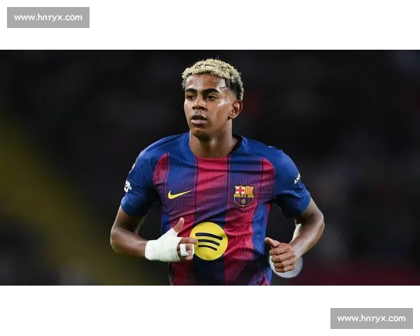 亚马尔晒伯纳乌被嘘照宣战!国家德比火药味拉满 亚马尔晒伯纳乌被嘘照宣战!国家德比火药味拉满